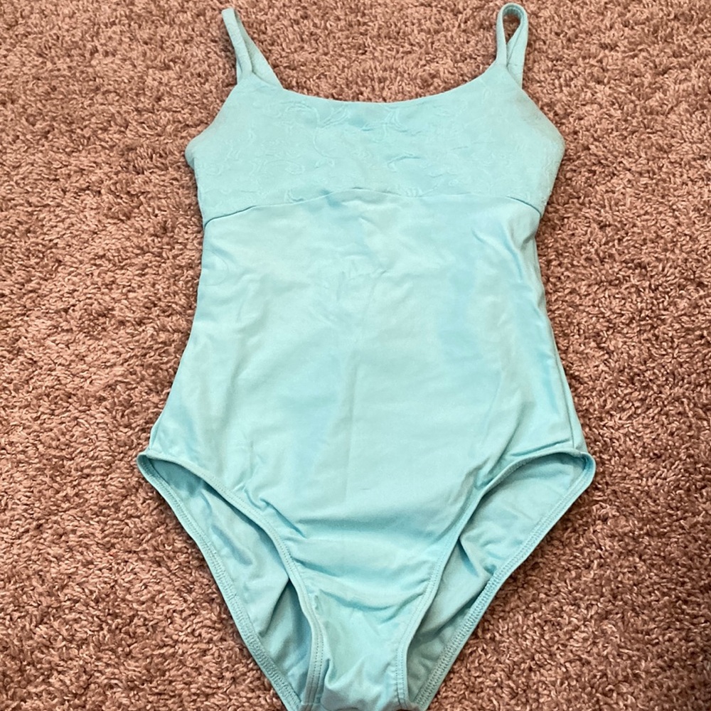 Wear Moi ballet leotard. Size adult XS.